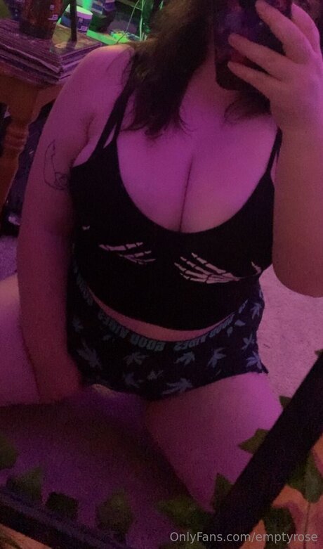 Emptyrose hot actress pictures