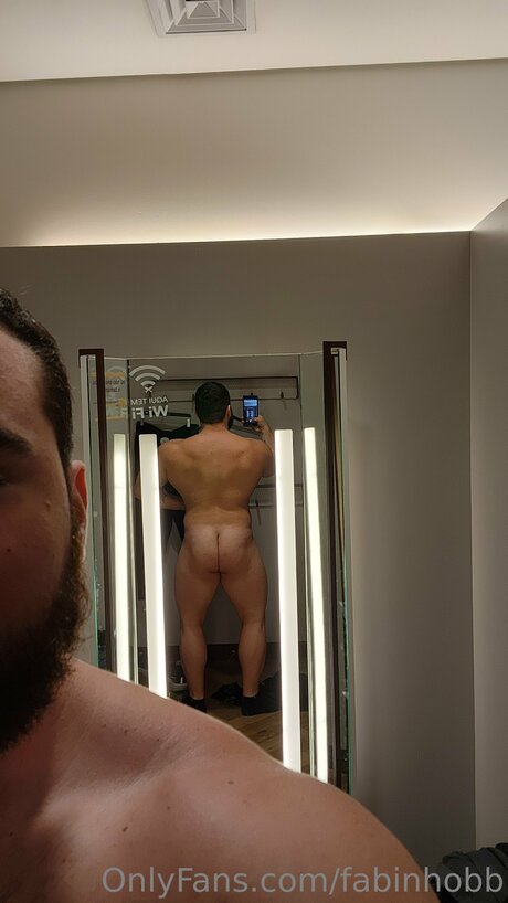 Fabinhobb hot actress pics