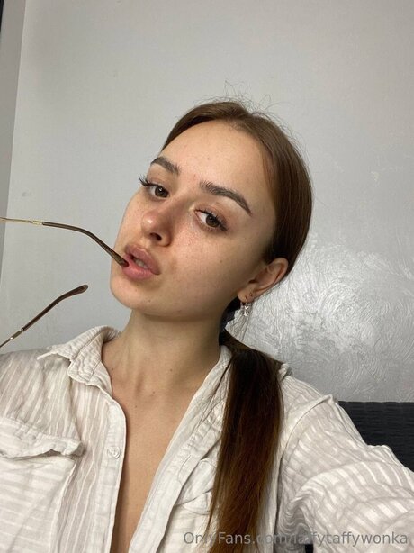 Anylaffytaffywonka pornstar nude image