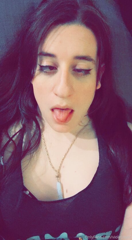 Violetreyez model hot photos