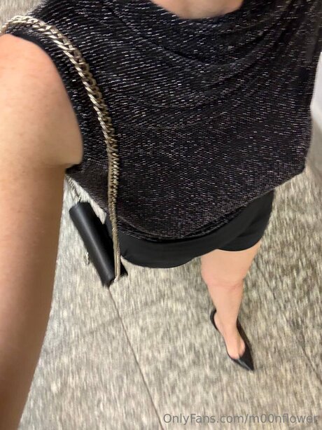 M00nflower model naked archive