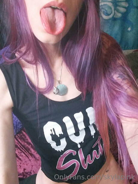 Skylapink hot star picture