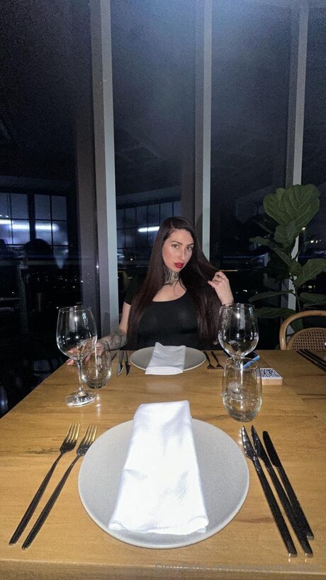 Rosagonzalezz free pornstar pics