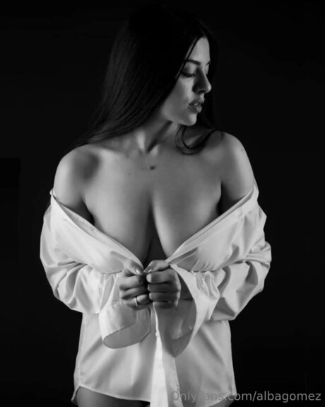 Albagomez perfect model picture