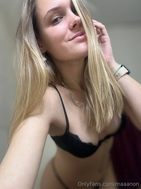 Maaanon high quality model pics