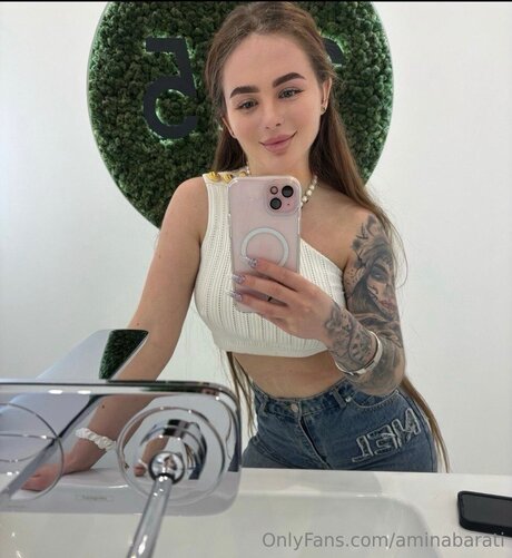 Yummyamina model xxx photo