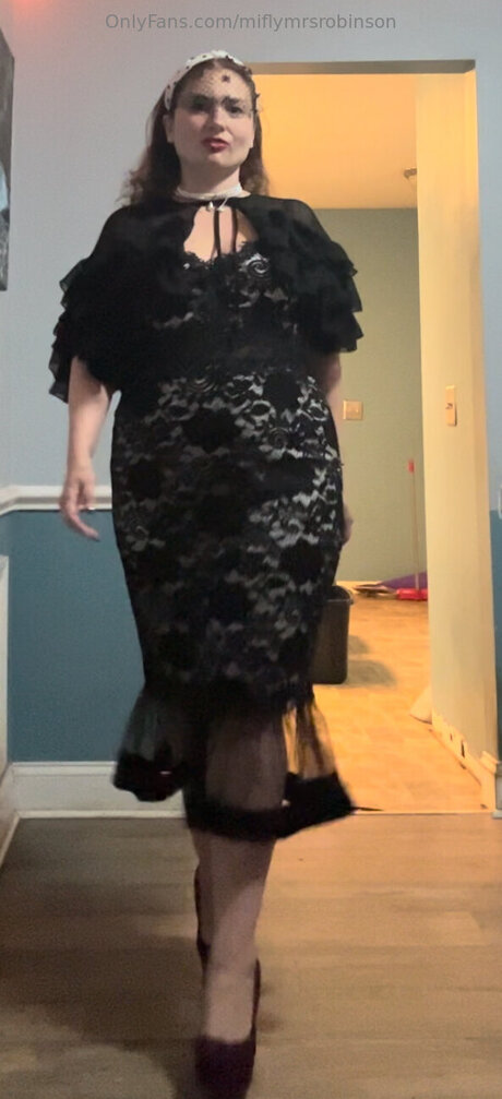 Miflymrsrobinson sex star pics