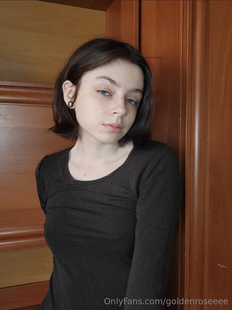 Goldenroseeee exclusive actress pics