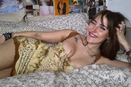 Lolaharttx pornstar image