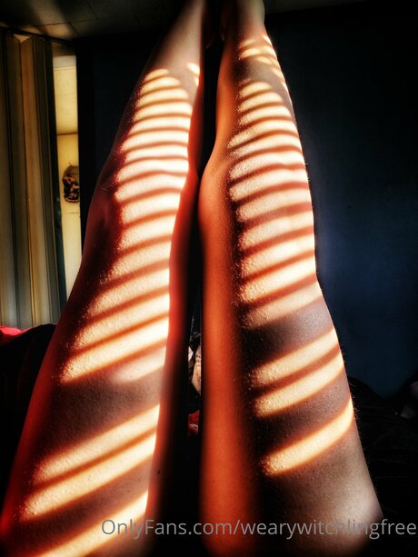 Wearywitchlingfree beautiful model img