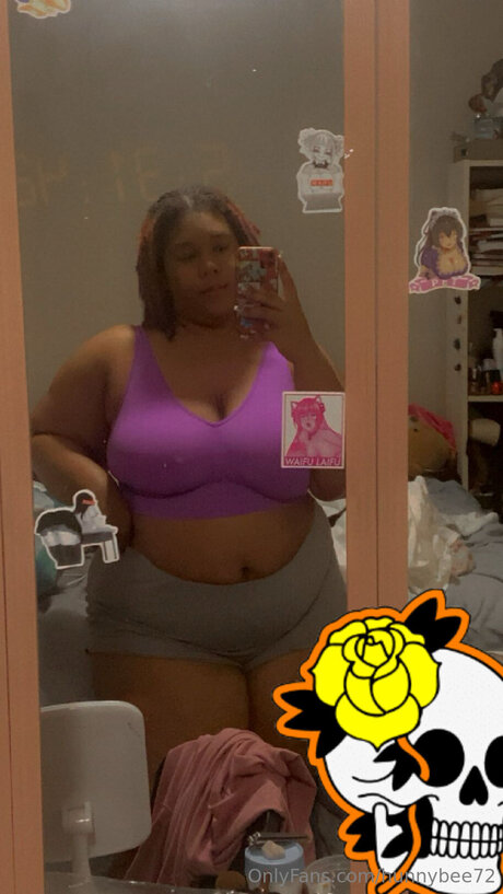 Hunnybee72 Profile pic