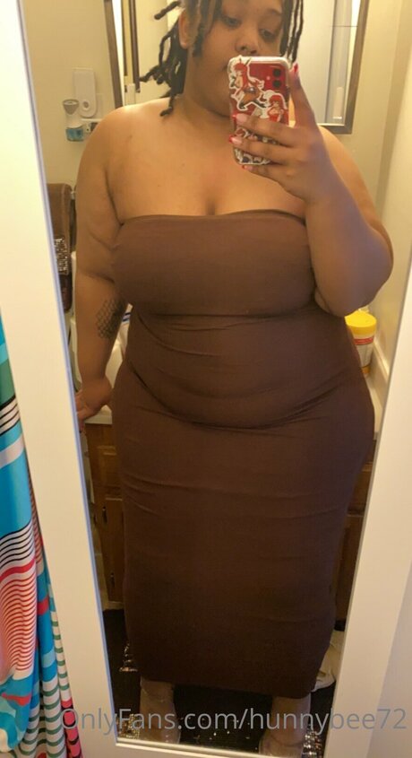 Hunnybee72 pornstar pretty archive