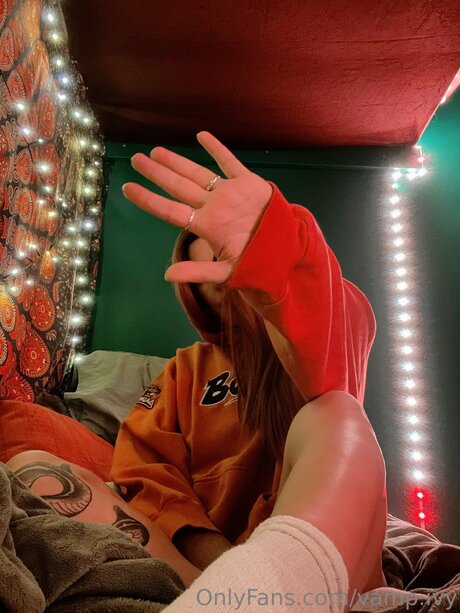 Vamp Ivy model top picture