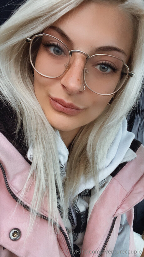 Aventurecouple model naked archive