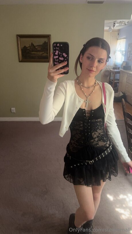 Ho11ywoodgirl sexy actress pic