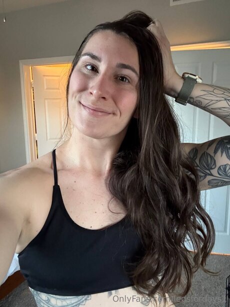 Legsfordays1 pretty pornstar pic