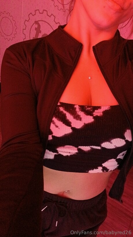 Babyred26 pretty star photo