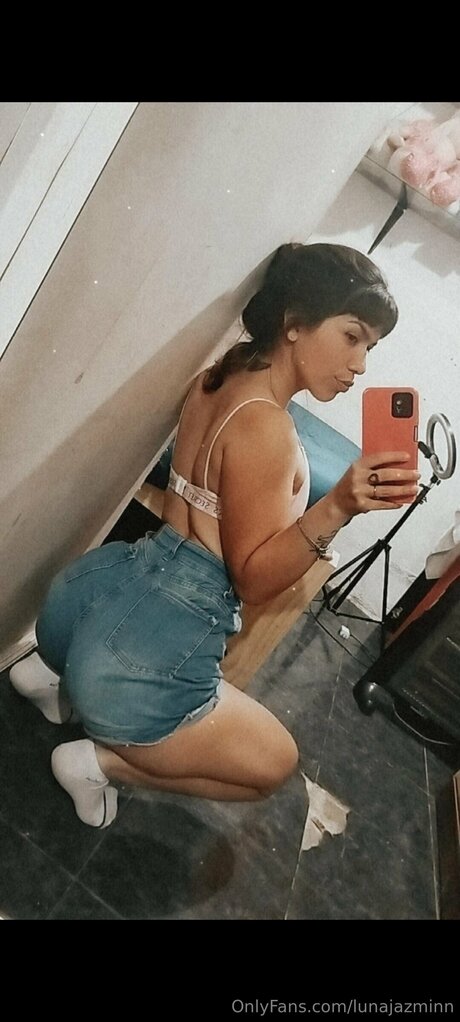 Lunajazminn model nude gallery