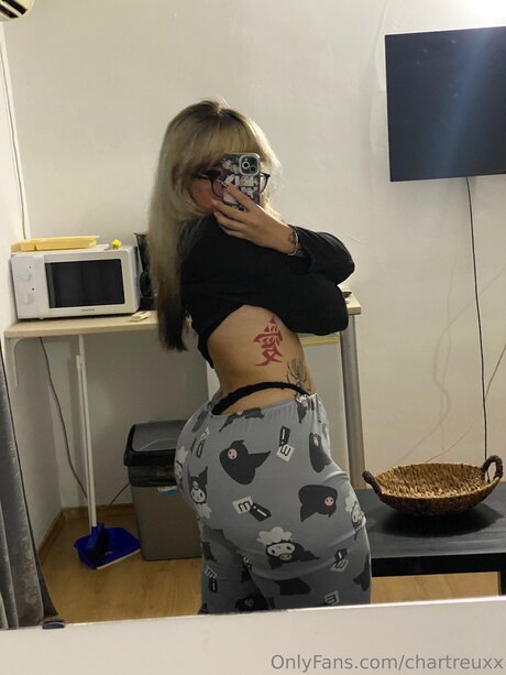 Chartreuxx sexy pornstar pictures