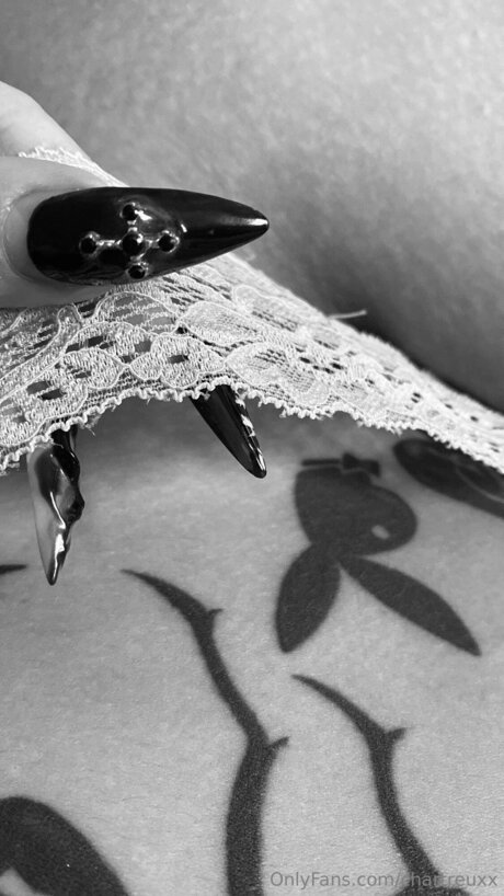 Chartreuxx art actress galleries