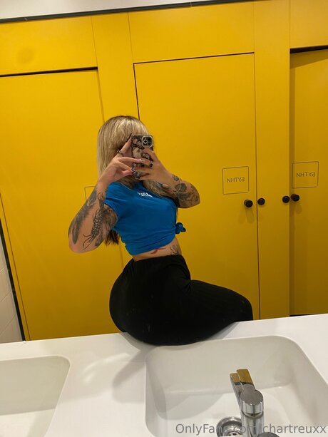 Chartreuxx pornstar sex archive