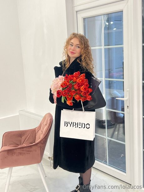 Lolaucos pretty pornstar img