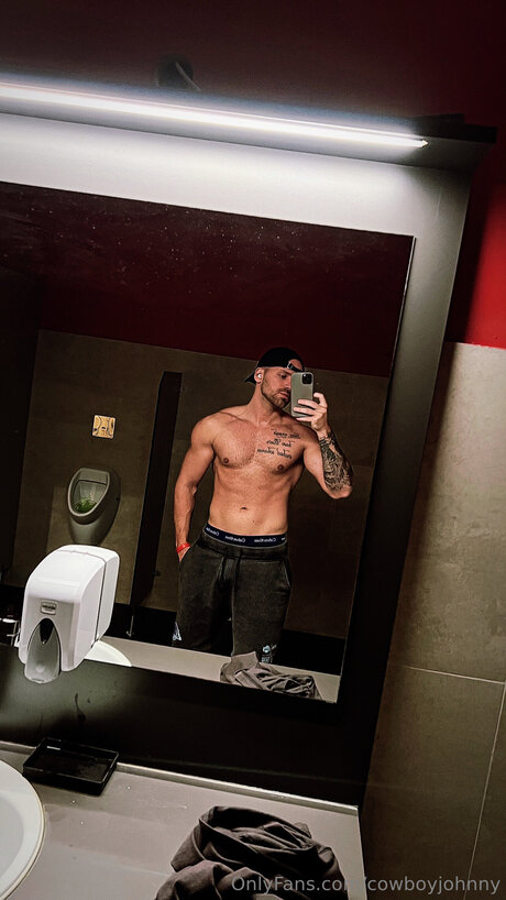 Cowboyjohnny pretty pornstar photo