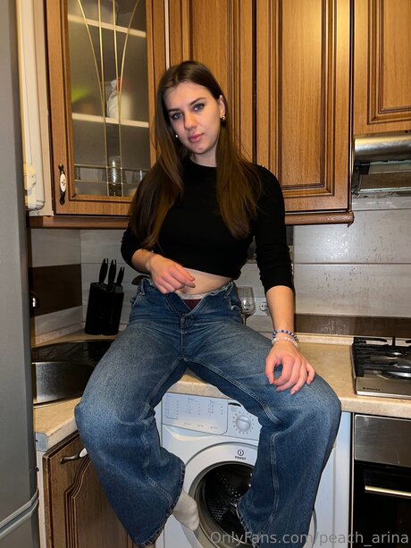 Peach Arina pornographic model galleries