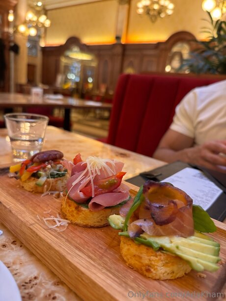 Adakham sex model pics