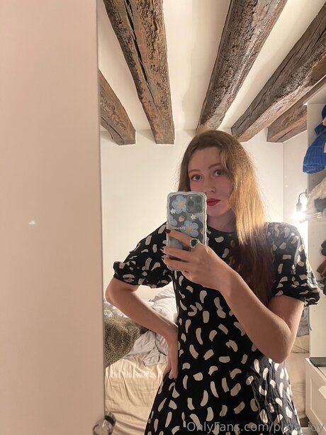 Pixie Joy star exclusive pic