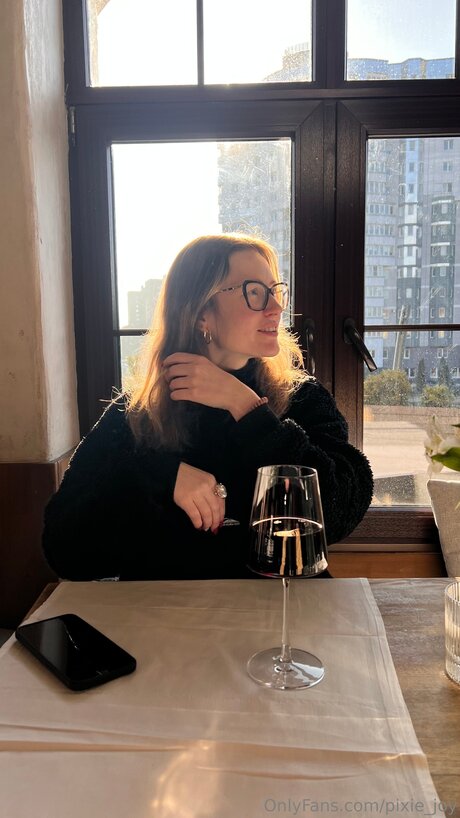 Pixie Joy hot pornstar picture