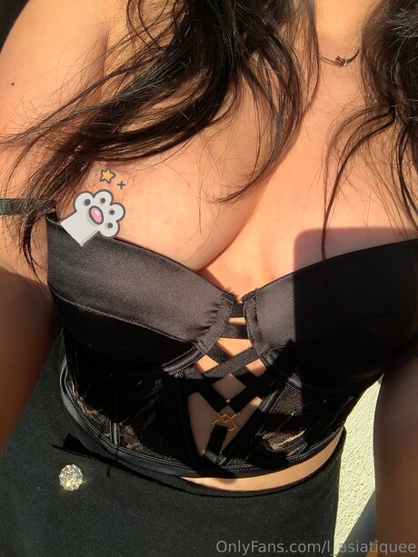 L Asiatiquee beautiful actress photos