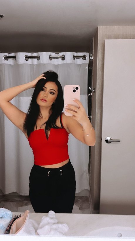 Cyndy valerie Gamache Gravel exclusive model picture