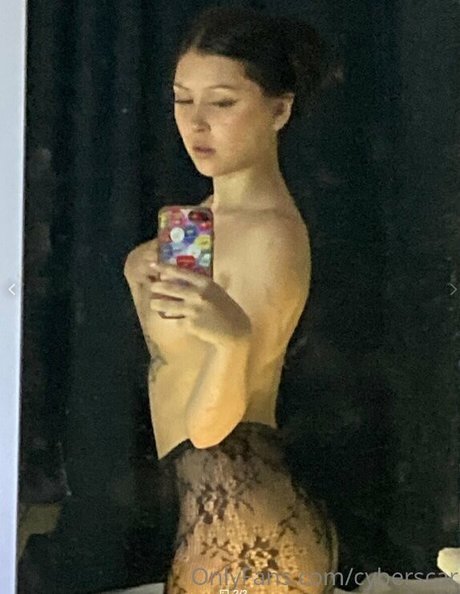 cyberscarr model adult pic