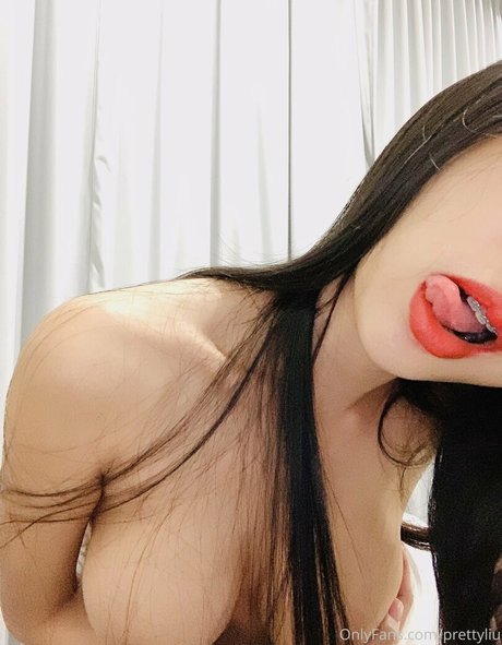 PrettyLiu xxx model image