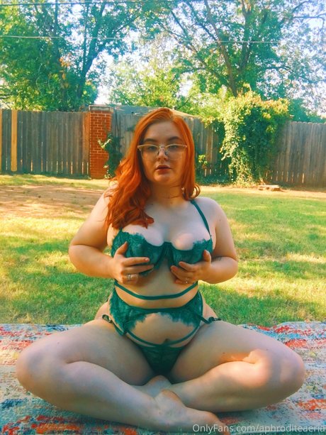 Allisonivyx hd model picture