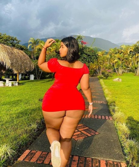 Angie Acosta hd model image