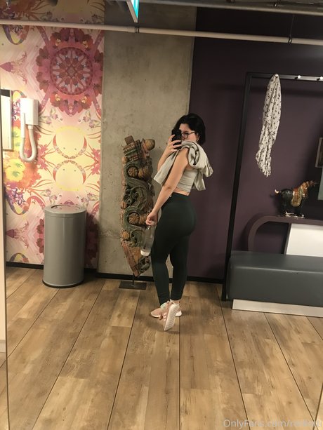 Lotti N erotic pornstar gallery