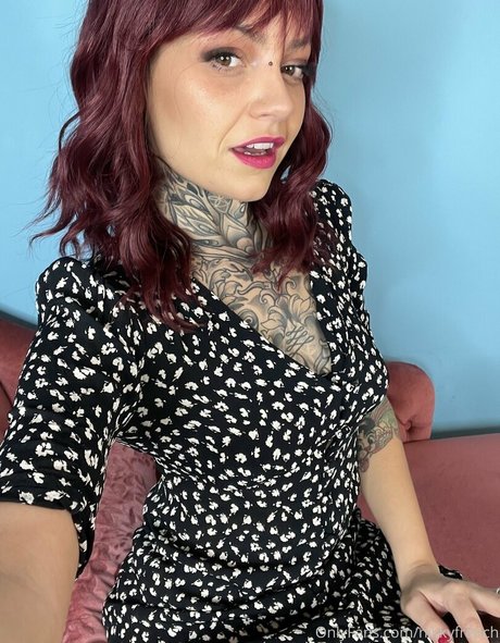 Nikky French pretty star images