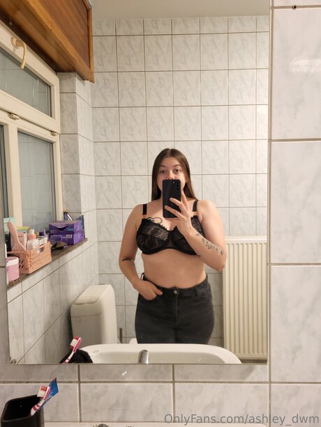 Ashley Dwm hd pornstar image