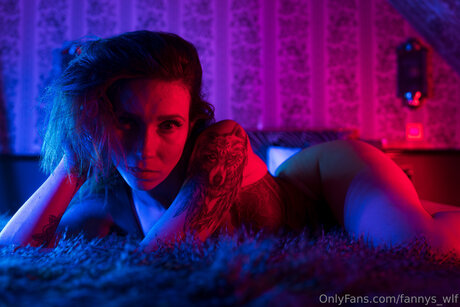 Fannys Wlf nude star image