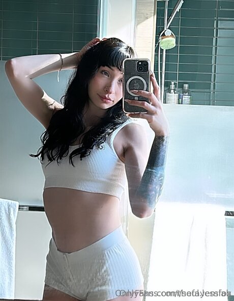 Thefayemiah beautiful model photos