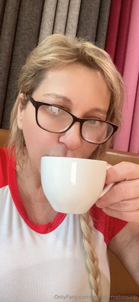 Melonymelonsvip perfect star photo