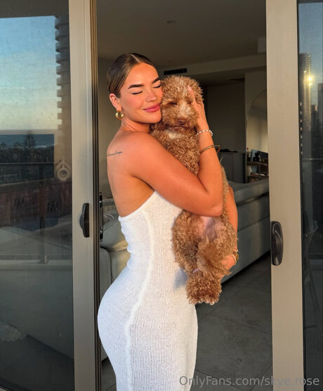 Skye Rose star naked photos