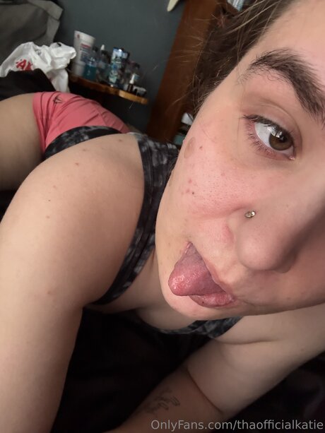 Thaofficialkatie star pretty archive