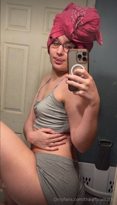 Thaofficialkatie high quality star images