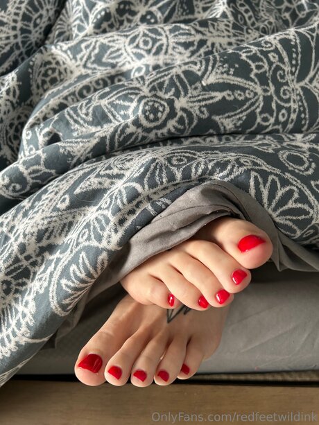 Redfeetwildink hd actress image