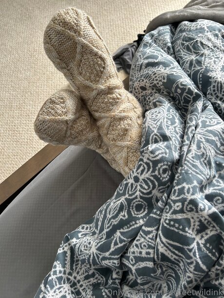 Redfeetwildink star exclusive picture