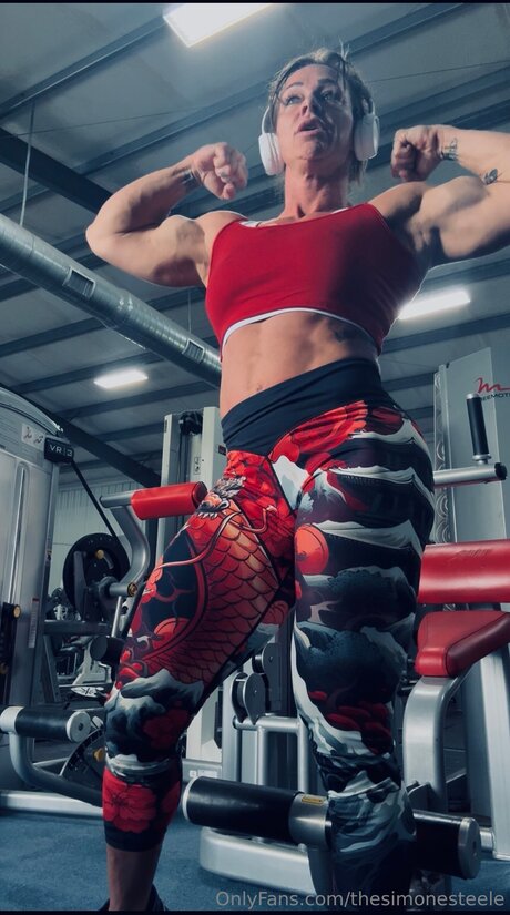 Thesimonesteele model beautiful pictures