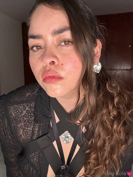 Littlehairylola pornstar top photos